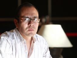 El escritor Yuri Herrera trabaja en una nueva novela, que cierra un ciclo en su carrera. A. CAMACHO  /