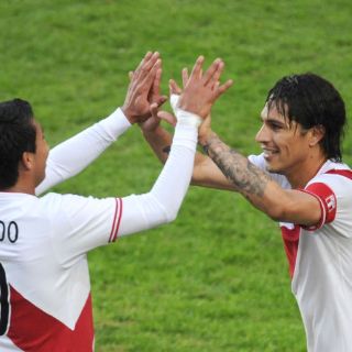 Perú despacha a Venezuela 4-1