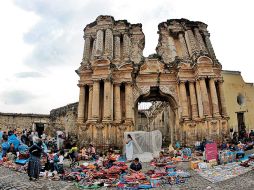 Del Carmen. Mercado artesanal con zonas al aire libre y techadas, en donde la compra es directa con el artesano. EL UNIVERSAL  /