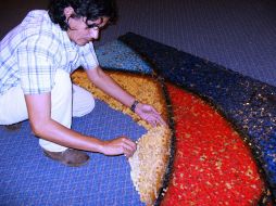 El mural de Manuel cuenta con formas abstractas y de mucho colorido está en Guayaquil. EFE  /