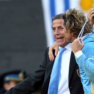 Tabárez considera triunfo producto de causalidades y no de casualidades