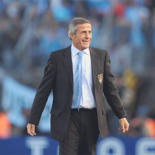 Le dedico la Copa a los que ganaron las 14 anteriores: Tabárez