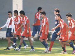 Chivas realizó una práctica regenerativa en las instalaciones de Verde Valle. MEXSPORT  /