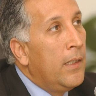 Empresarios interponen demanda contra Héctor Osuna