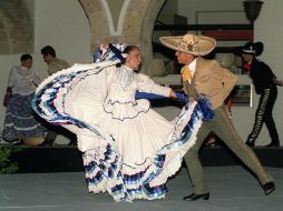 El Ballet Folklórico Cultural Tlaxcala se constituye en la ciudad de Apizaco. ARCHIVO  /