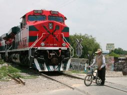 Vecinos de Las Juntas señalan que el cruce del ferrocarril representa riesgo para los habitantes de la zona. S. NÚÑEZ.  /