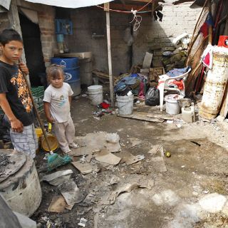 Viven en piso de tierra 235 mil habitantes de la ciudad