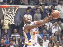 El sábado pasado, Kobe Bryant, participó en un partido de exhibición en Manila, Filipinas. EFE  /