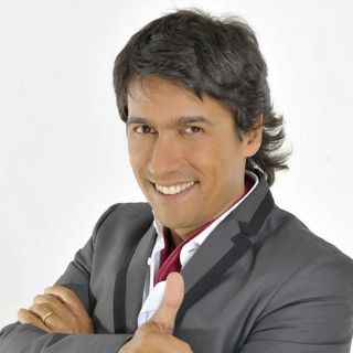 Ratifican a Rafael Araneda como conductor de Viña del Mar 2012