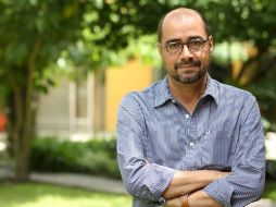 Jorge Esquinca participó en una lectura de poemas en la “Joseluisa”. A. CAMACHO  /