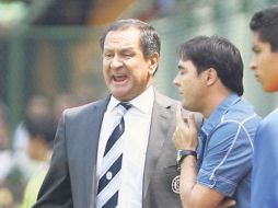 Enrique Meza, actual técnico de Cruz Azul, ha acumulado una cuarteta de coronas con Toluca y Pachuca . MEXSPORT  /