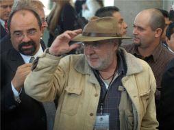 El poeta y activista les recriminó el alto costo de las elecciones y afirmó que solamente responden a intereses de sus partidos. NTX  /