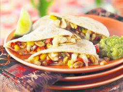 El cacahuate no sólo es una botana, combínalo con otros ingredientes y saboréalo. ESPECIAL  /