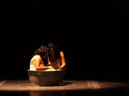 Escena de la obra, dirigida por Guillermo Covarrubias. ESPECIAL  /