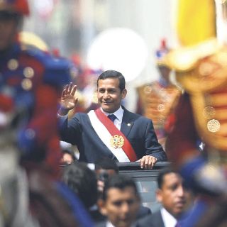 Con retos, Humala asume Gobierno de Perú