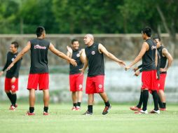 Jugadores de los Xolos de Tijuana, durante sesión de entrenamiento para el Torneo Apertura. MEXSPORT  /