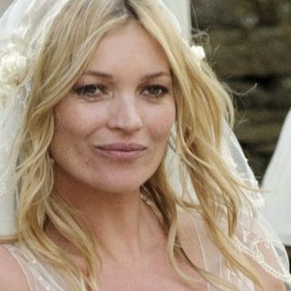 Revelará Kate Moss detalles de su vida en autobiografía