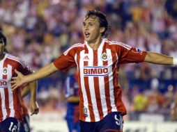 Omar Arellano durante el primer partido del equipo chivas en el torneo apertura 2011. MEXSPORT  /