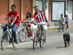 Se dio el primer ensayo de liberar un carril en el centro tapatío, para concretar una posible ciclovía. ARCHIVO.  /