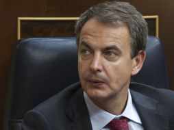 Medios españoles analizan la decisión de José Luis Rodríguez Zapatero, de anunciar el adelanto electoral. ARCHIVO  /