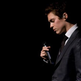 David Cavazos regresa a la escena musical con nuevo material