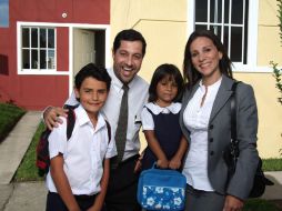 Es importante informarse bien antes de comprar una casa. EFE  /