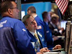 Wall Street padece una baja de sus indicadores a pocos minutos de un arranque positivo. AFP  /