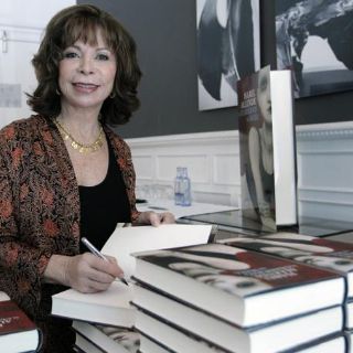 Isabel Allende celebra 69 años de vida