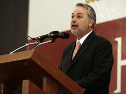 Emilio González dice que México ha avanzado mucho para poner en práctica un sistema democrático. ARCHIVO  /