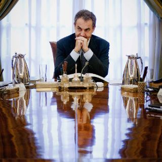 Presidente español atrasará vacaciones por situación económica