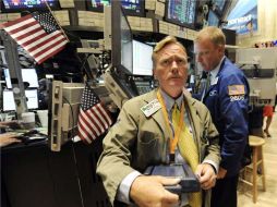 El Dow Jones se colocó en 12 mil 069.869 unidades, en los primeros minutos de la jornada. EFE  /