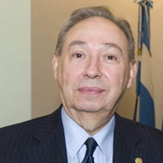 Escritor cubano presenta su diccionario de americanismos