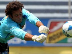 El guardamenta de Tigres a seguró que es bueno para el equipo tener rivales de alta exigencia para el inicio del torneo. MEXSPORT  /