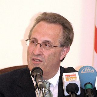 Oficializan a Wayne como nuevo embajador de EU en México