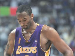 Jugadores como Kobe Bryant ya consideran salir a jugar a ligas europeas. GETTY IMAGES SPORT  /