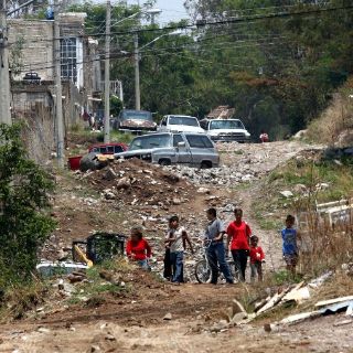 Entregan apoyos por cinco MDP en zona Norte de Zapopan