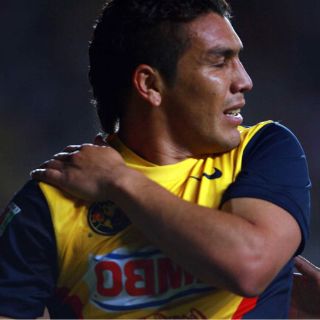 Homenajean con amistoso a Salvador Cabañas