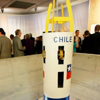 Abren exposición sobre rescate de mineros en Chile