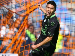 El jugador del Santos Laguna, Oribe Peralta, durante encuentro del Torneo Apertura contra Pachuca. MEXSPORT  /