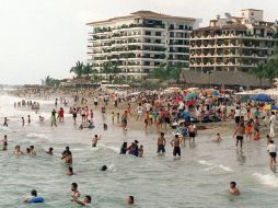En Puerto Vallarta la ocupación hotelera se ubicó casi 10% menos del primer trimestre de 2010. ARCHIVO  /