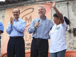 El Gobernador del Estado, Emilio González, durante una gira de trabajo por el municipio de Zacoalco de Torres. ESPECIAL  /