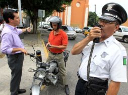 Trece vehículos fueron retirados de circulación como resultado del operativo. A. CAMACHO  /