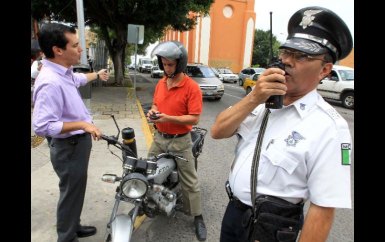Trece vehículos fueron retirados de circulación como resultado del operativo. A. CAMACHO  /