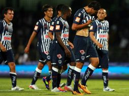 Jugadores del Club Monterrey, durante partido de la Jornada Tres ante Pumas. MEXSPORT  /