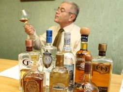 Leopoldo Solís (foto) pone como ejemplo la presencia de quince marcas de tequilas elaboradas con música bajo su asesoría E. PACHECO  /