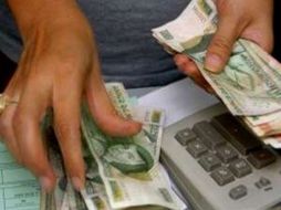 La Ley de Lavado de Dinero tendrá modificaciones al detectar a ciudadanos que operen con dinero falso. ARCHIVO  /