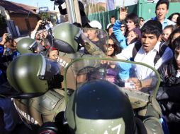 El gobierno chileno ha tratado de reprimir las manifestaciones de los estudiantes.  /