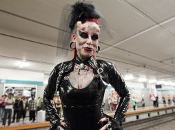 Mary demostró una vez más que las apariencias engañan ya que estuvo totalmente accesible para conceder autógrafos entre otros. ARCHIVO  /