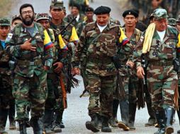 Los enfrentamientos entre militares y miembros de las FARC ocasionan el abandono de las regiones. ARCHIVO  /