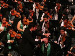 La OSIM ofreció un exitoso concierto en el teatro Ramón López Velarde. NTX  /